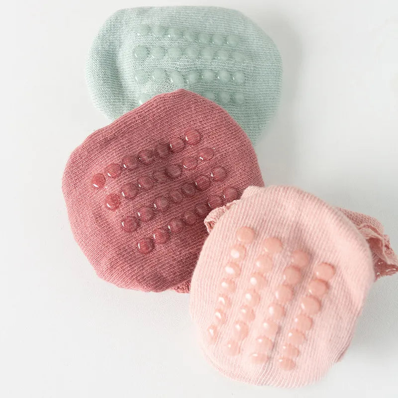 Non Slip Frill Socks