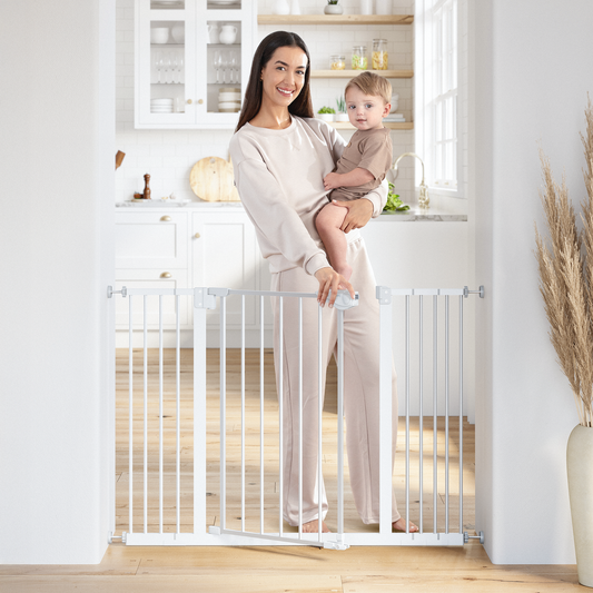 Baby Safety Gate by Comfy Cubs