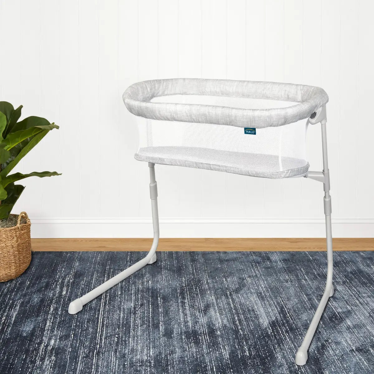 HALO BASSINEST® FLEX™ Portable Bassinet