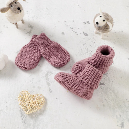 Newborn Knit Socks With Knit Mitten Gloves