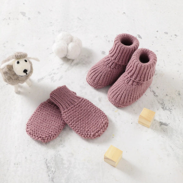 Newborn Knit Socks With Knit Mitten Gloves